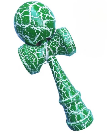 Kendama profesionala din lemn 18 cm model clasic cu design crapat culoare Verde/Alb